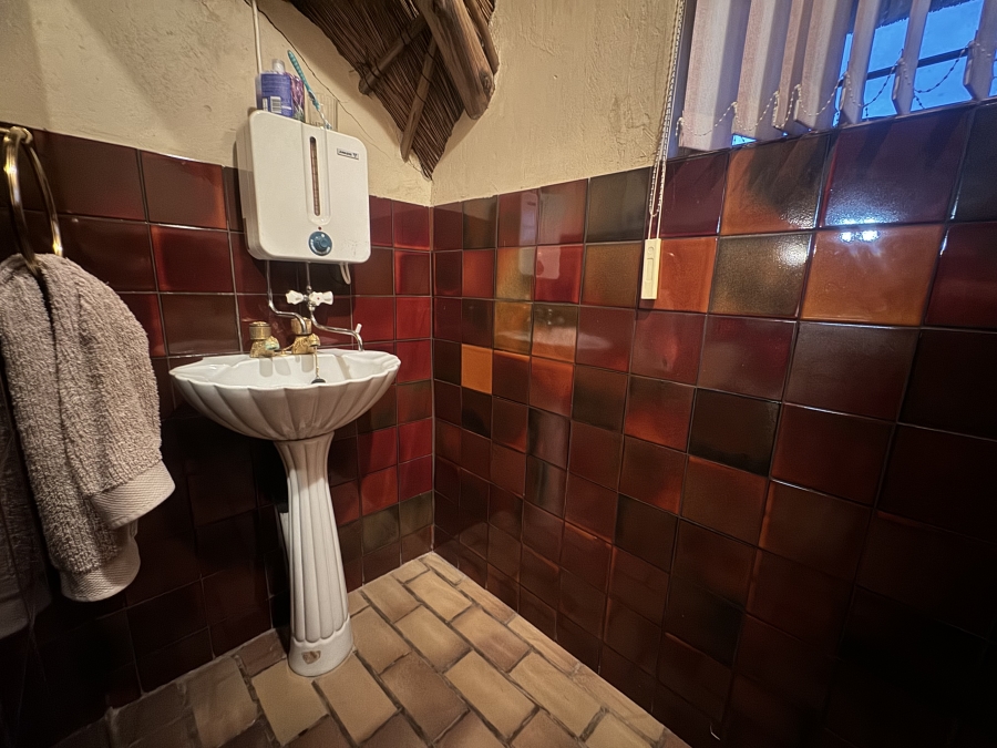 6 Bedroom Property for Sale in Doringkruin North West